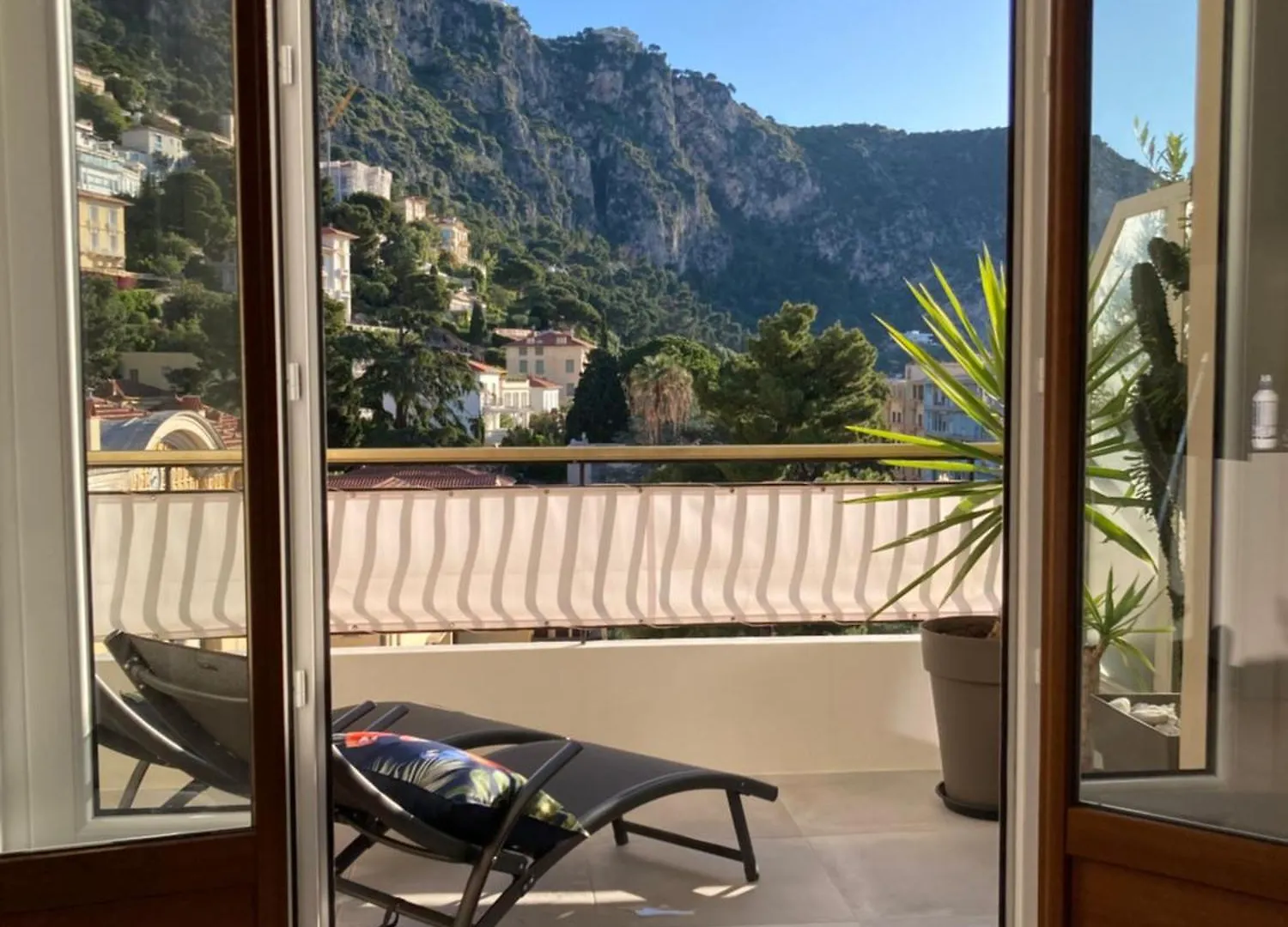 Luxury Top Floor Apartment With Terrace - Beaulieu Sur Mer France
